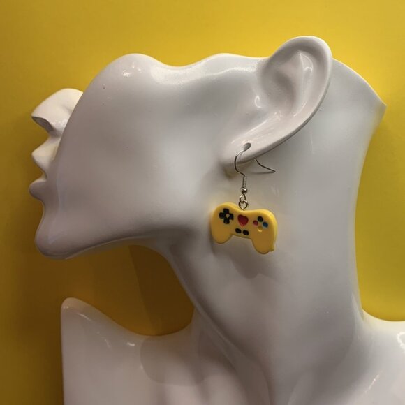 X Box Controller, Gaming Earrings, Gift Idea, Novelty Earrings, Silly Earrings - Picture 3 of 7